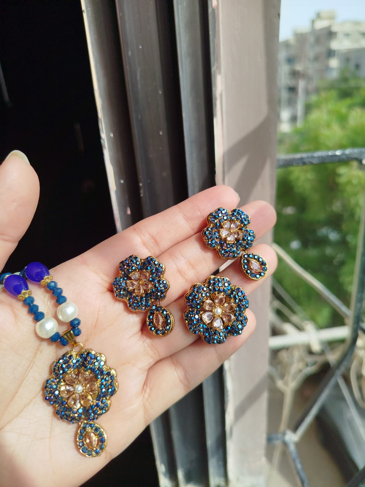 Necklace set - Image 2