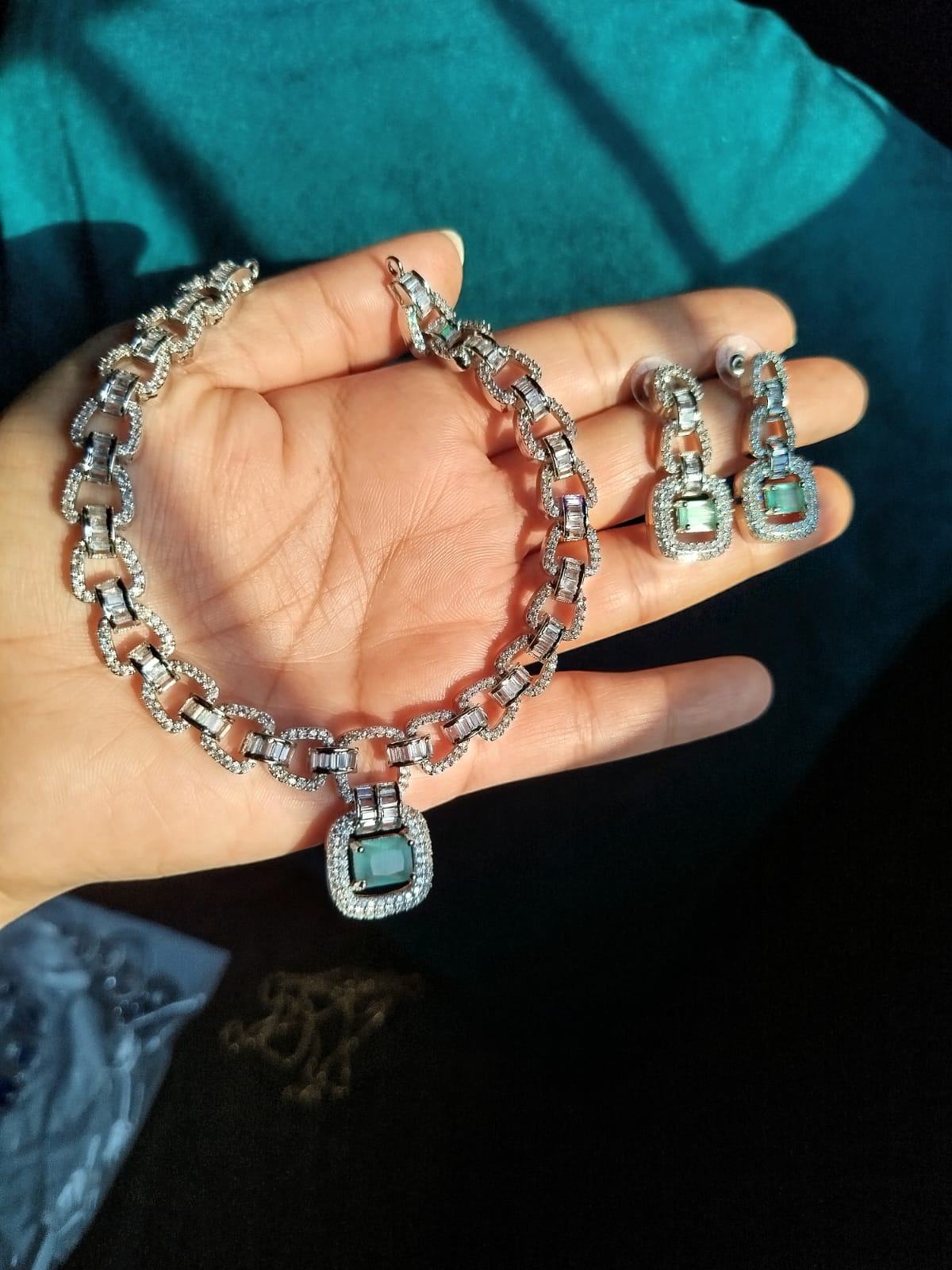 Silver and diamond stones set - Image 2